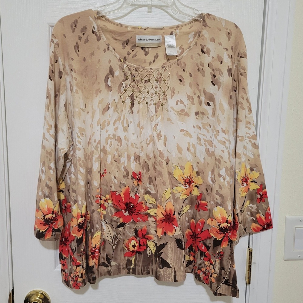 Alfred Dunner Woman Floral Animal Print Smocked Bead Top 2X Brown Tan Red